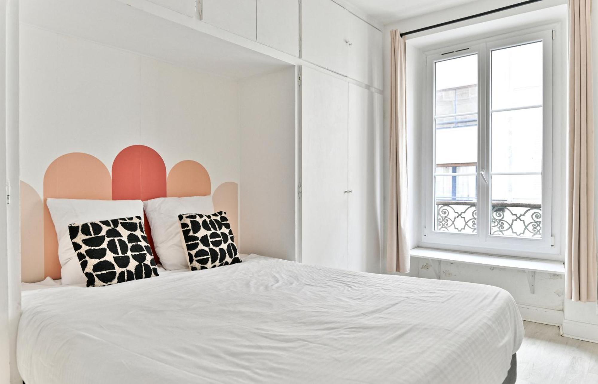 Appartement 2 Pieces #toureiffel #invalides Parijs